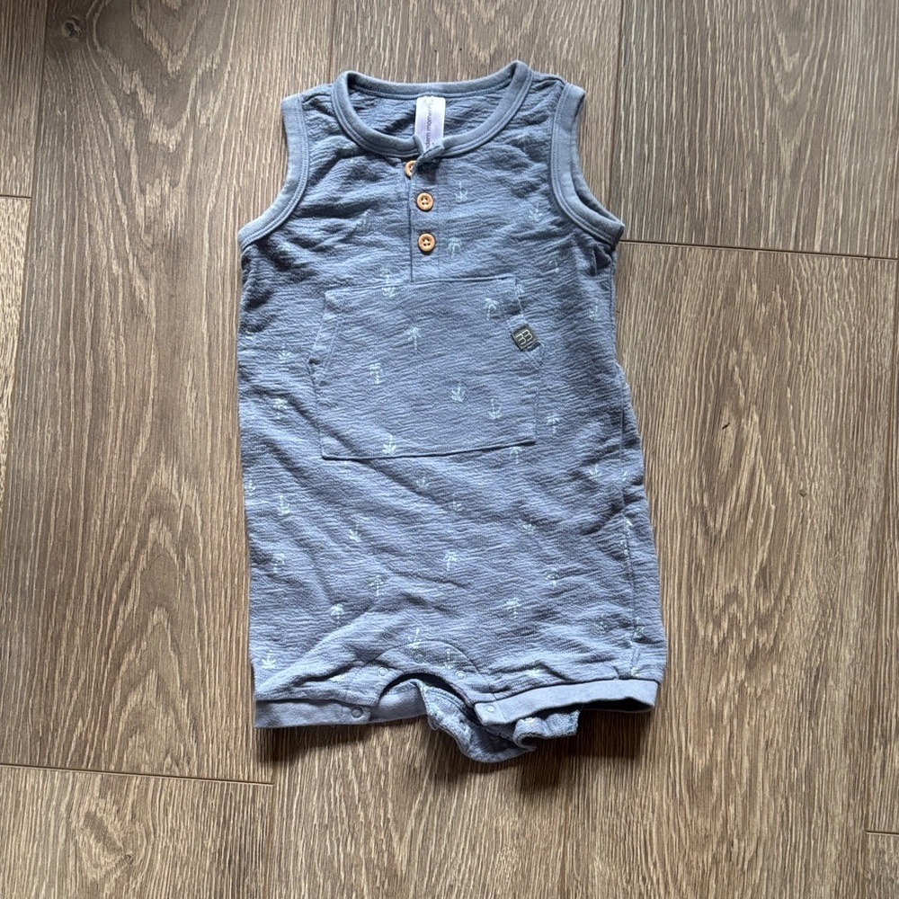 Gray Sleeveless palm tree baby outfit